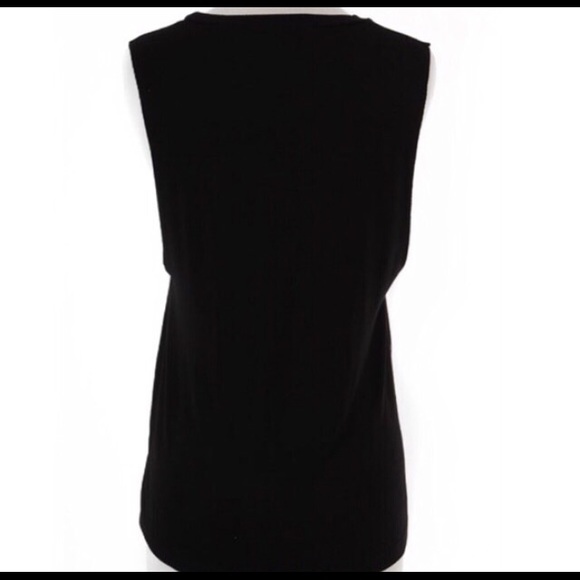 🔴NETFLIX TANK🔴 - Picture 3 of 3